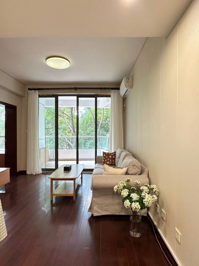 1Bdr 1Bath Apt/Spacious&Bright /Taikoo Hui/Nice Compound/elevator/open balcony